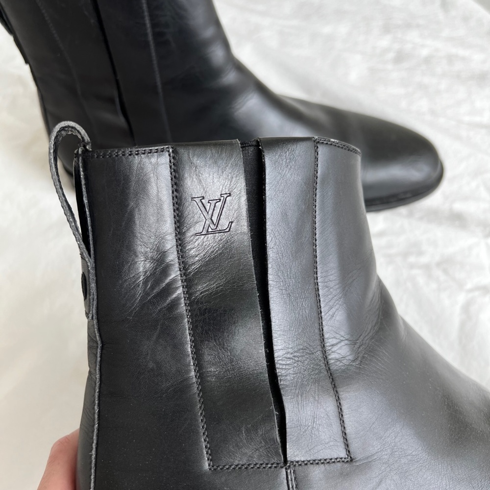 Louis Vuitton Boots - Picture 5 of 9
